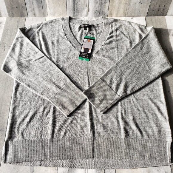 NWT - Banana Republic Grey Ladies' Merino Wool V-Neck Sweater – Size XL - Picture 1 of 4